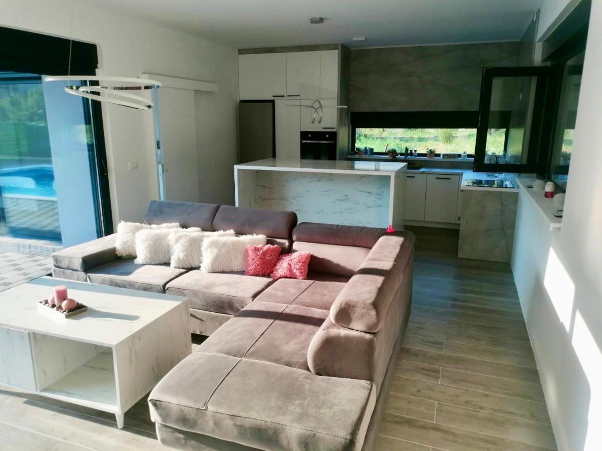 Villa Grey Pocitelj